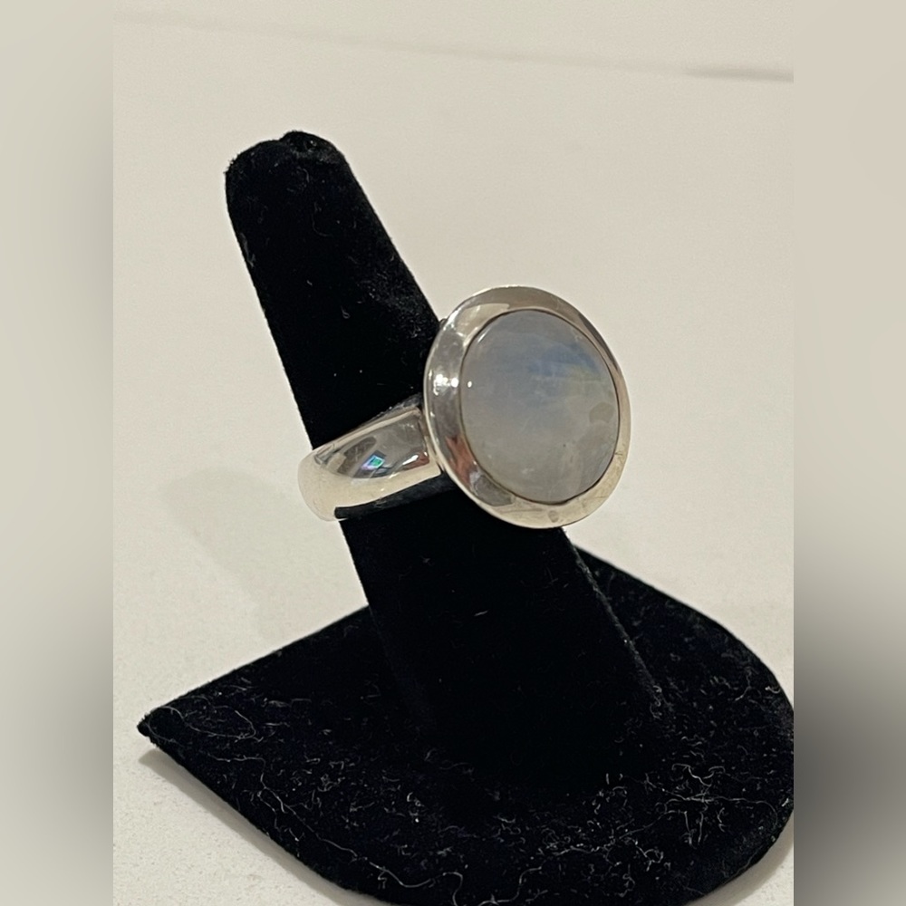 A Statement Moonstone Ring. Made In Silver. Size … - image 3
